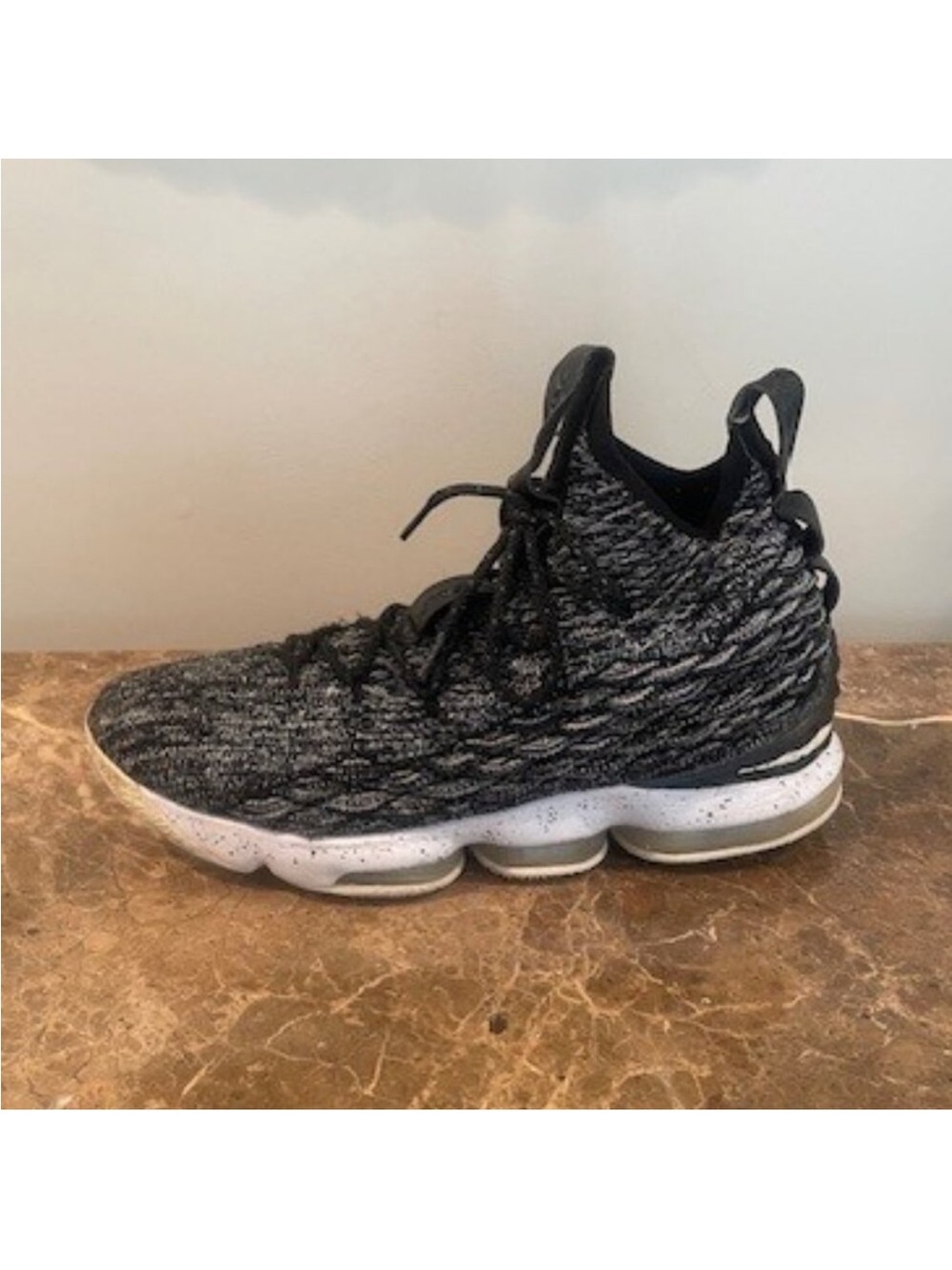 NIKE LeBron 15 "Ashes"
BattleKnit Black/White Men's
Basketball Sneaker - Sz 10.5